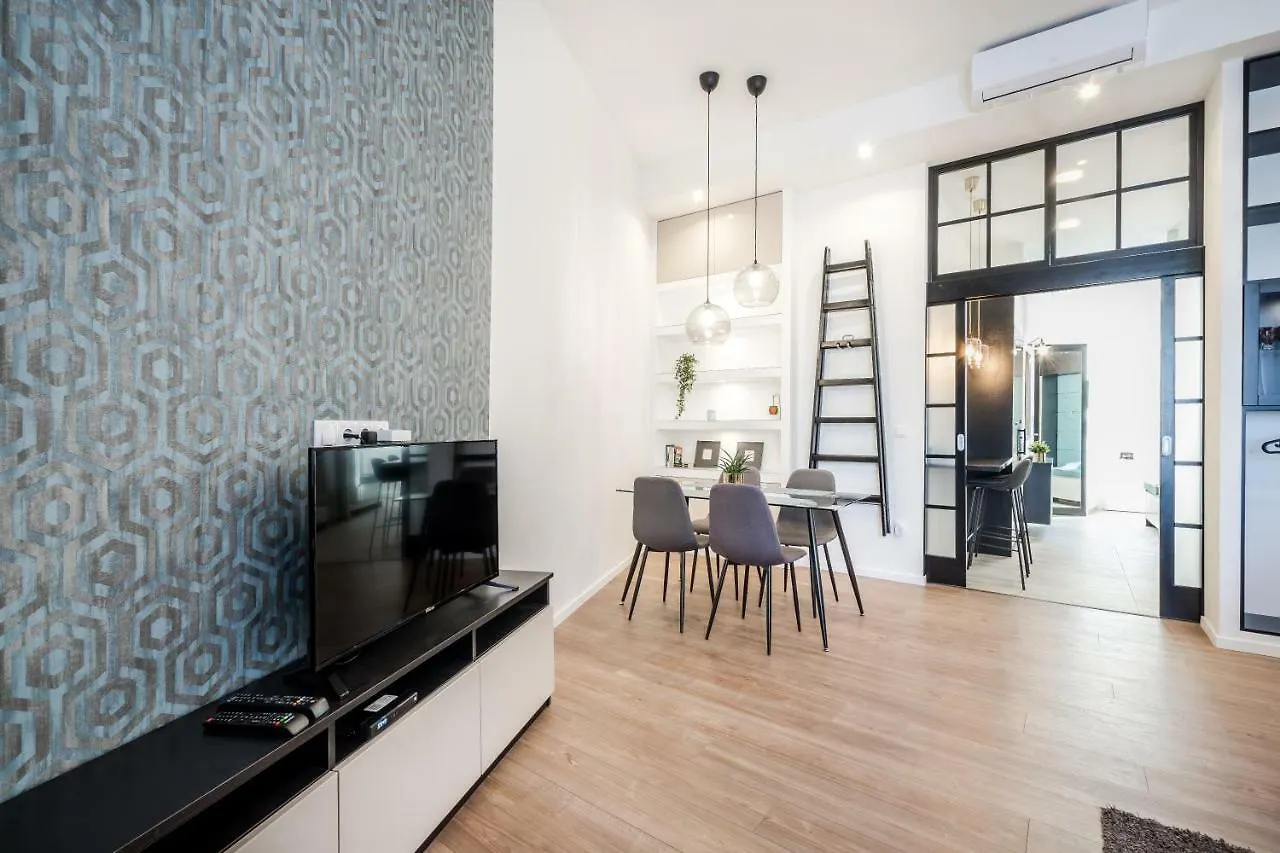 Bpr Thrill Design Home With A/C Budapest