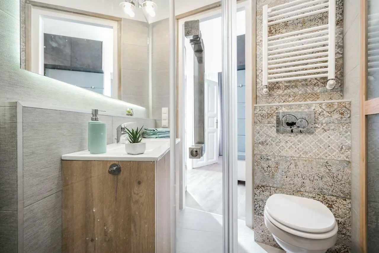 Bpr Thrill Design Home With A/C Budapest